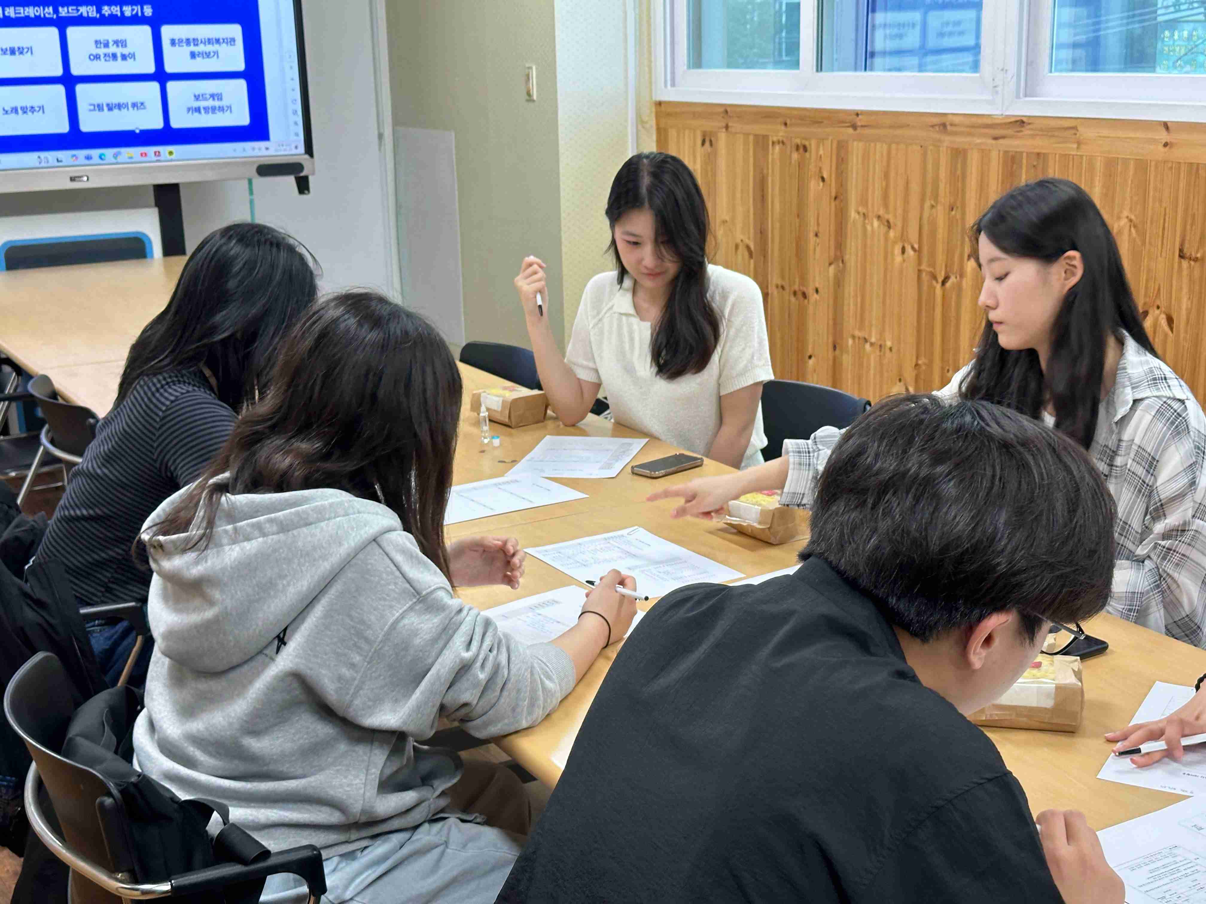 틔움 봉사단 사진